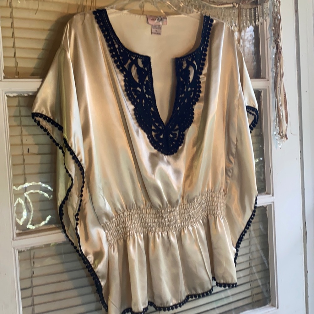 Star Style Gold Tassel Silky Sz XL Elastic Waist Top Embroidered Neck